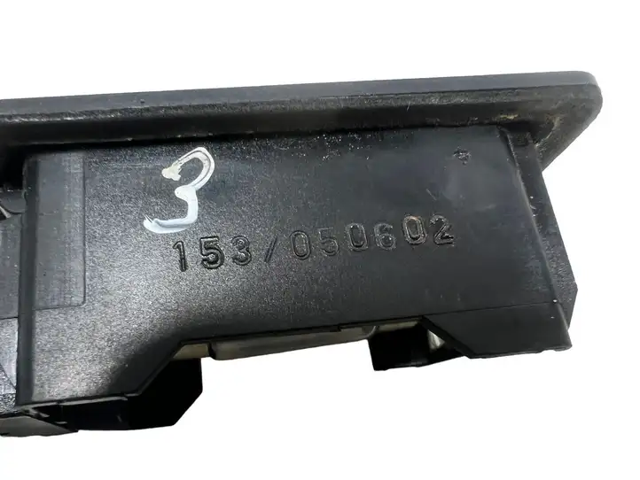 BMW 3 E90 E91 (2005 - 2012) 1537050602 Подсветка номера — фото 2