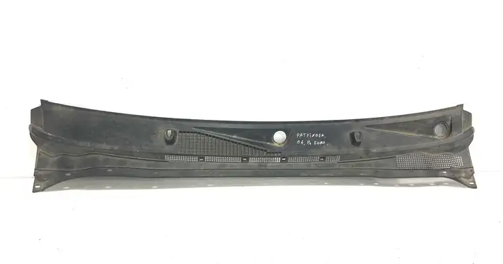 Nissan Pathfinder R51 (2005 - 2012) 66862EB400 Жабо стеклоочистителей — фото 3