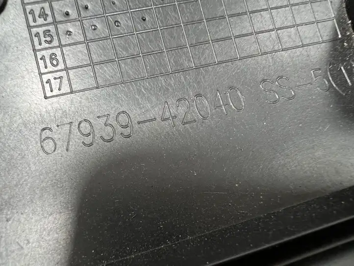 Toyota RAV 4 (XA40) (2012 - 2018) 6793942040 Верхняя обшивка у окна — фото 6
