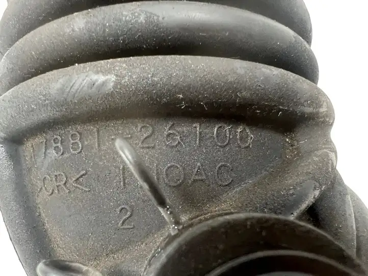 Toyota RAV 4 (XA40) (2012 - 2018) 1788126100 Трубка подачи воздуха — фото 7