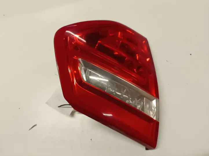 Citroen C4 I Picasso (2006 - 2013) 9653547777 Задний фонарь в крышке багажника — фото 1