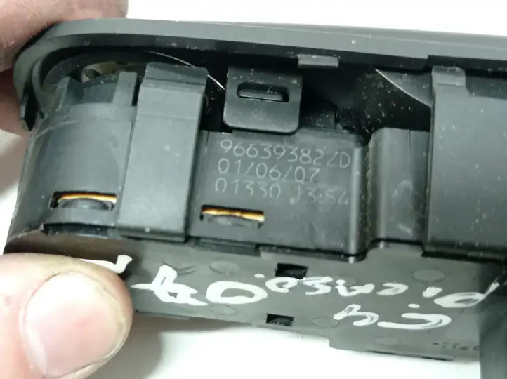Citroen C4 I Picasso (2006 - 2013) 96639382ZD Блок кнопок стеклоподъемников — фото 3
