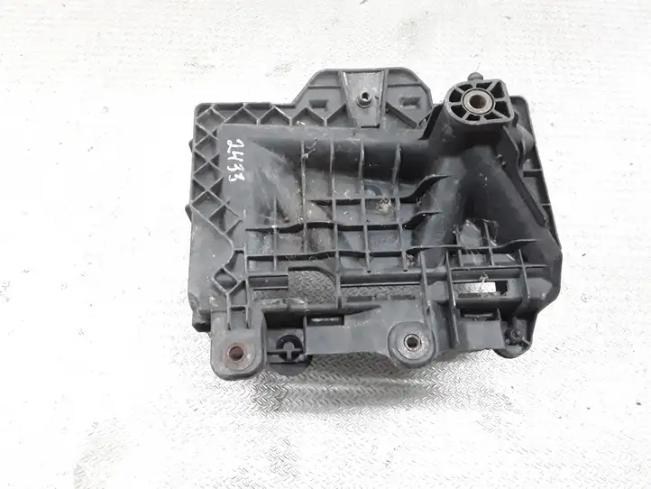 Volkswagen Polo (2001 - 2005) 6Q0915419B Ящик аккумулятора — фото 2