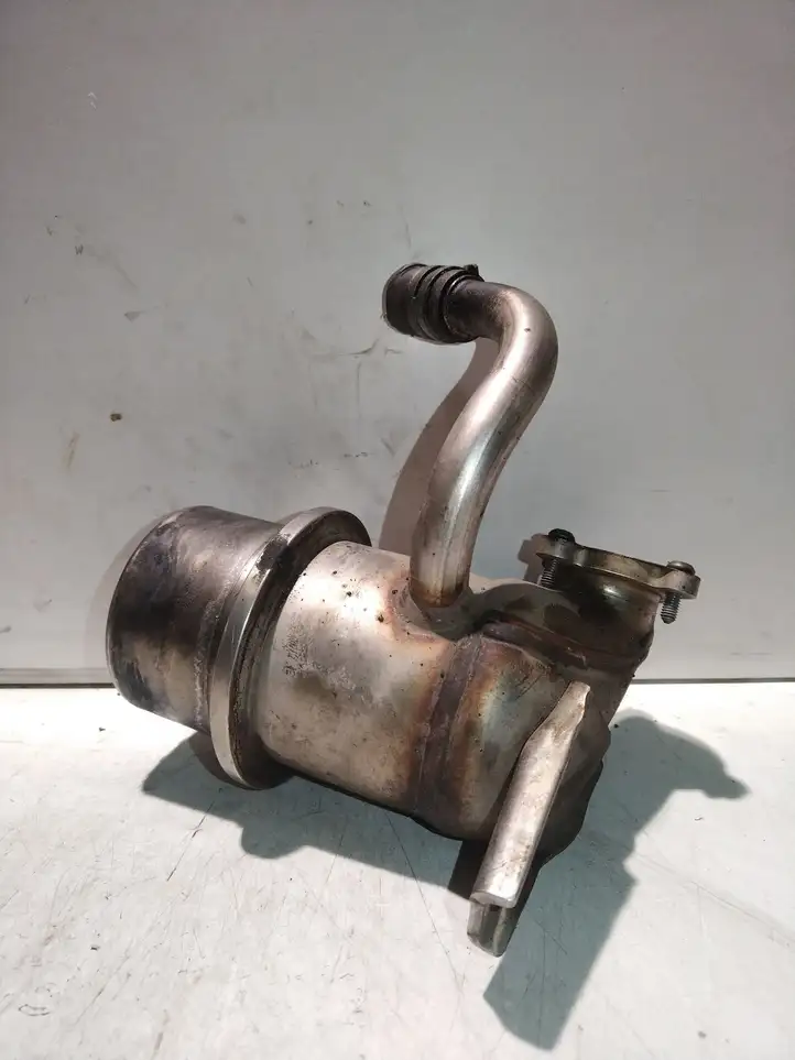 Skoda Octavia Mk3 (5E) (2013 - 2019)  04L131512 Охладитель EGR