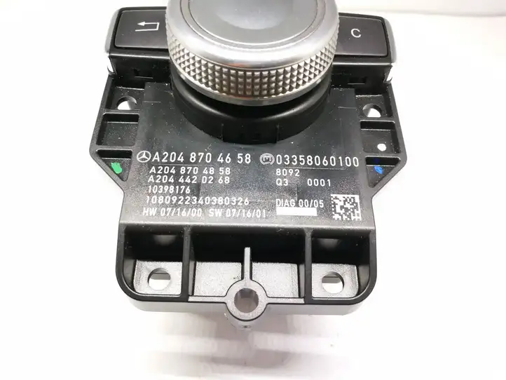 Mercedes-Benz C W204 (2007 - 2014) A2048704658 Контроллер мультимедийной системы — фото 2