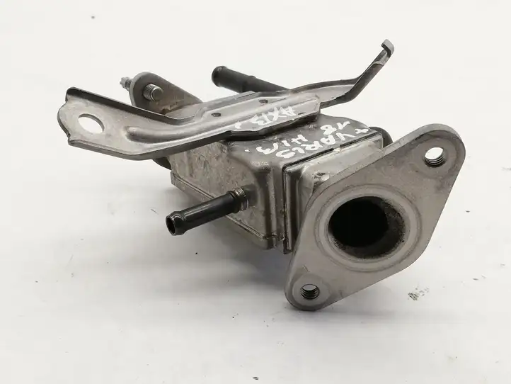 Toyota Yaris (2014 - 2019) 2205000020 Охладитель клапана EGR — фото 4
