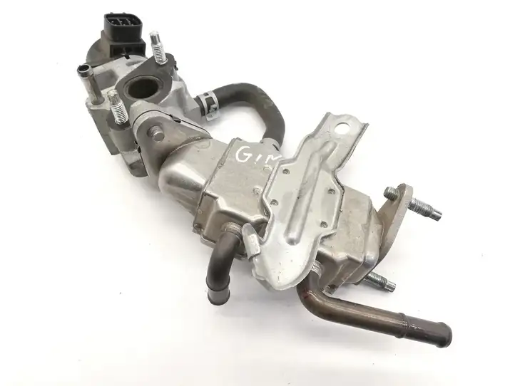 Toyota Yaris (2014 - 2019) 2205000020 Охладитель клапана EGR — фото 1