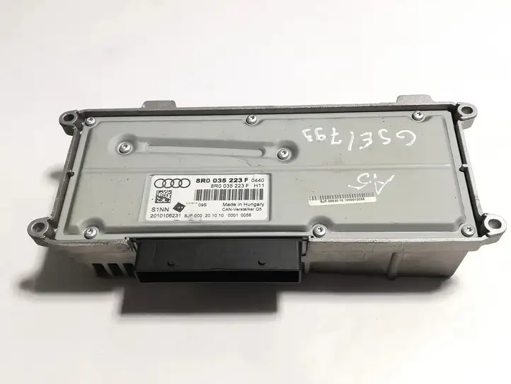 Audi A5 8T 8F (2007 - 2011) 8R0035223F Усилитель звука — фото 1