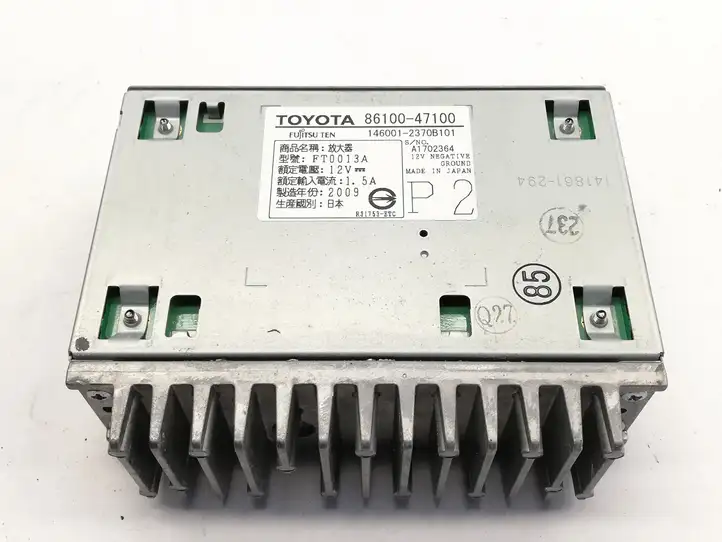 Toyota Prius (XW30) (2009 - 2015) 8610047100 Усилитель звука — фото 1