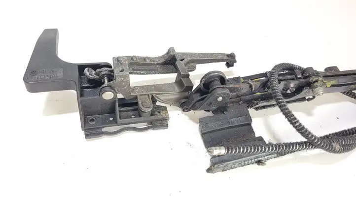 Audi A6 (2004 - 2008)  1T0898015 Другая деталь салона