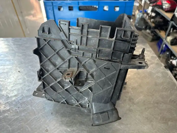 Renault Scenic III -  Grand scenic III (2009 - 2016)  244310005R Ящик аккумулятора