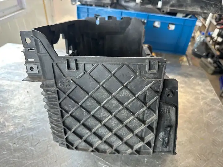 Renault Scenic III -  Grand scenic III (2009 - 2016)  244310005R Ящик аккумулятора