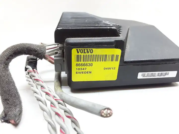 Volvo V70 (2000 - 2004) 8666630 Усилитель звука — фото 3