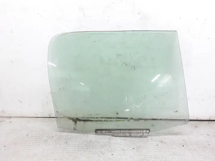 Toyota Yaris Verso (1999 - 2005) Стекло задней двери — фото 1