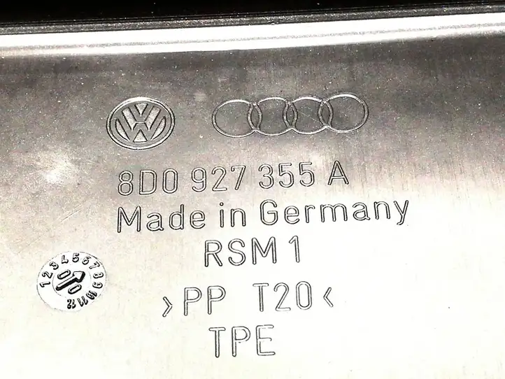 Audi A6 S6 C5 4B (1997 - 2001) 8D0927355A Прочие детали салона — фото 2