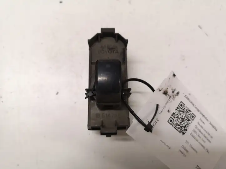 Toyota Avensis Verso (2001 - 2004) 514746 Блок кнопок стеклоподъемников — фото 1
