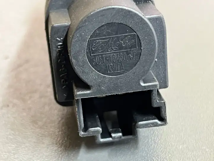 Volvo V60 (2010 - 2013) 3M5T13480AC Датчик педали тормоза — фото 2
