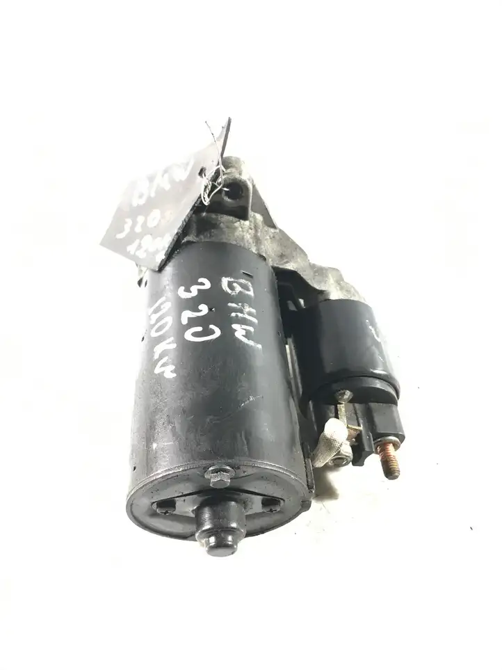 BMW 3 E90 E91 (2005 - 2012) Стартер — фото 1