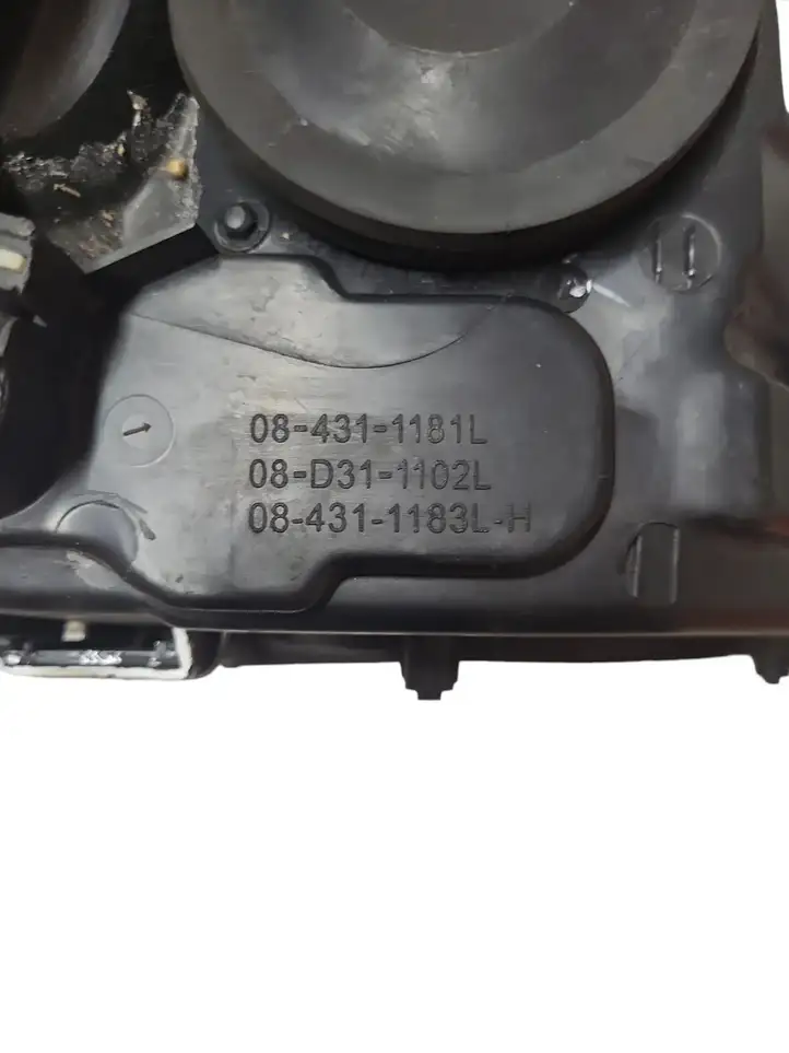 Ford Focus (2008 - 2011) 084311181L Передняя фара — фото 11