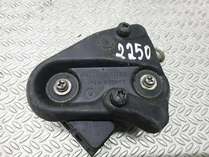Audi A4 (2000 - 2006)  8E5827833 Двигатель центрально замка