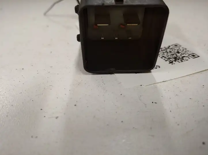 Citroen C5 (2004 - 2008) 51252002 Реле накала свечей — фото 5