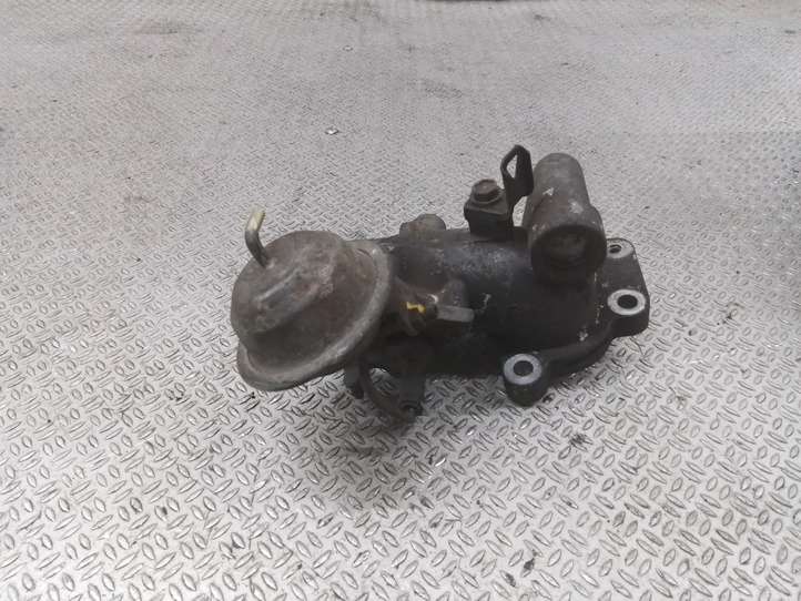 Toyota Yaris (2003 - 2005)   Запорный клапан двигателя