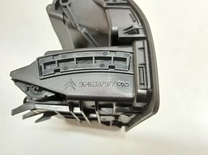 Citroen C4 (2004 - 2008) 9646337977 Боковой воздушный дефлектор — фото 3