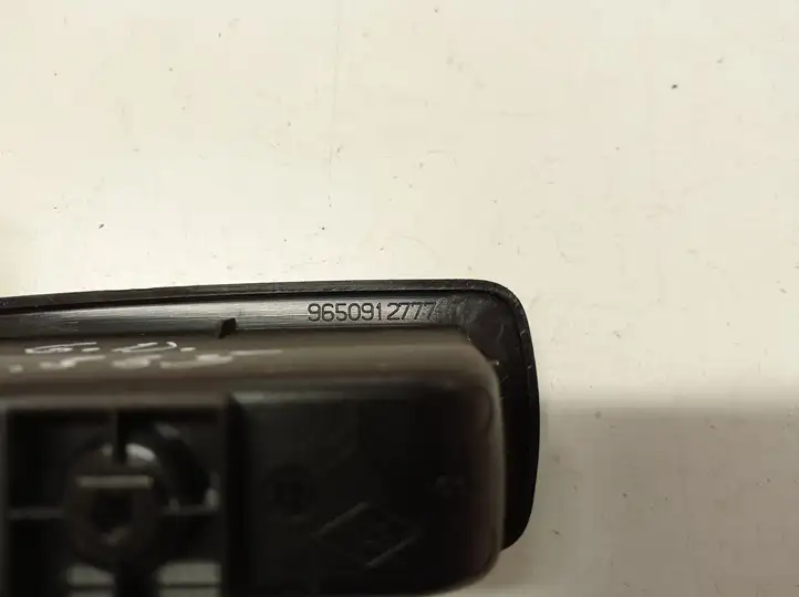 Citroen C4 (2004 - 2008) 9650912777 Кнопка стеклоподъемников — фото 2