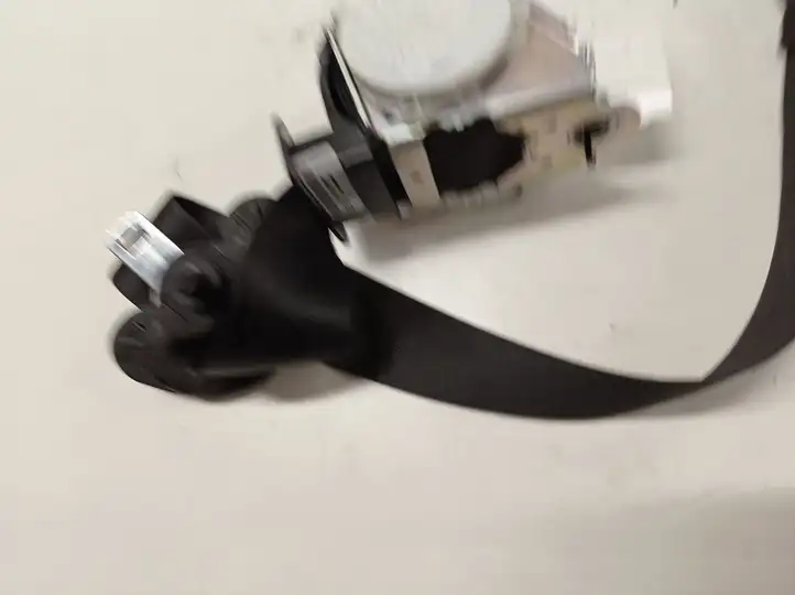 BMW 1 E81 E87 (2004 - 2011) 33035173 Передний ремень безопасности — фото 2