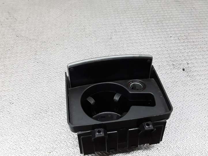 Audi A6 (2004 - 2008)  4F1862533C Держатель чашки