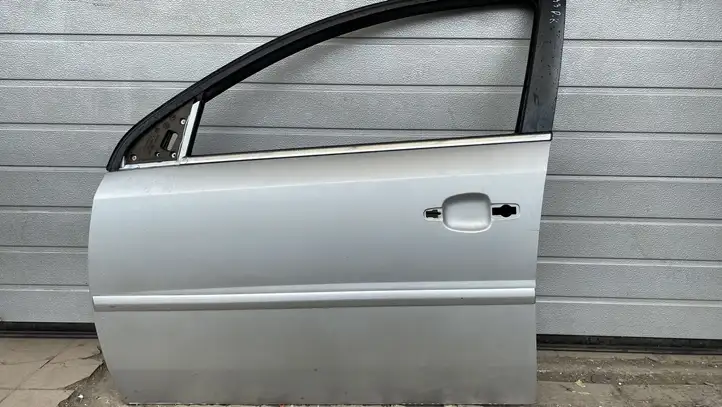 Opel Vectra C (2005 - 2009) Дверь — фото 1