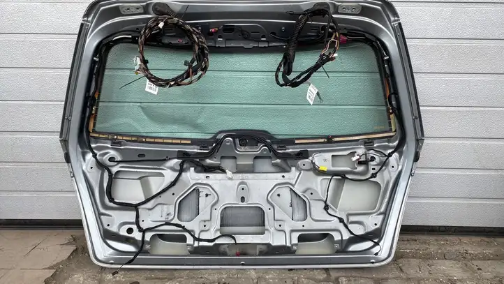 Mercedes-Benz C W204 (2007 - 2014) A2045409408 Крышка багажника — фото 10