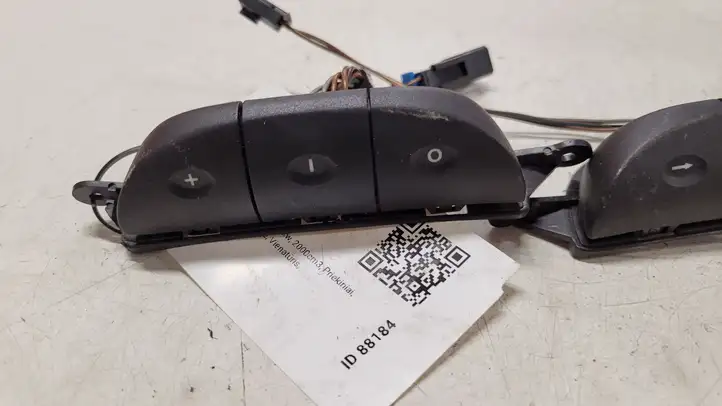 Opel Zafira A (1999 - 2003) 90561159 Кнопки на рулевом колесе — фото 2