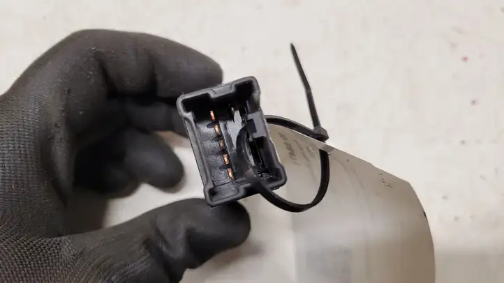 Nissan Almera N16 (2000 - 2010) 06016 Включатель аварийных фонарей — фото 3
