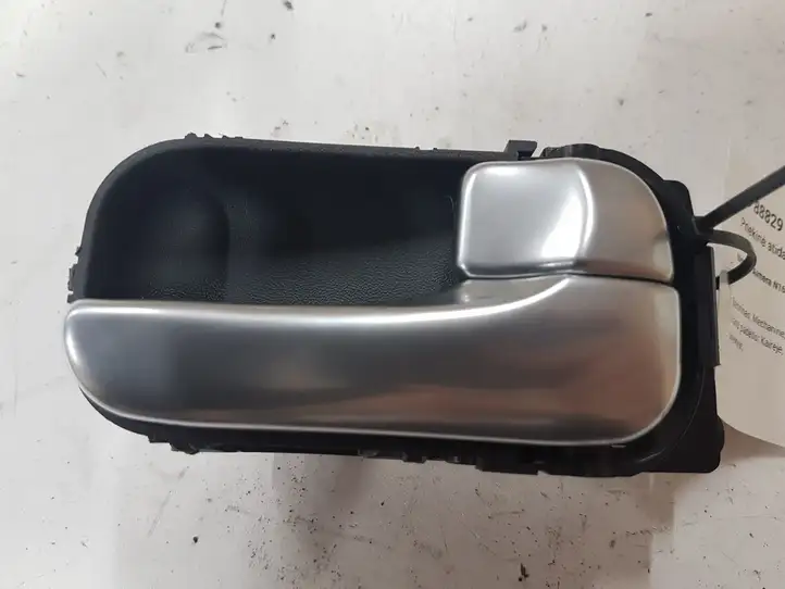 Nissan Almera N16 (2000 - 2010) Внутренняя ручка двери — фото 1