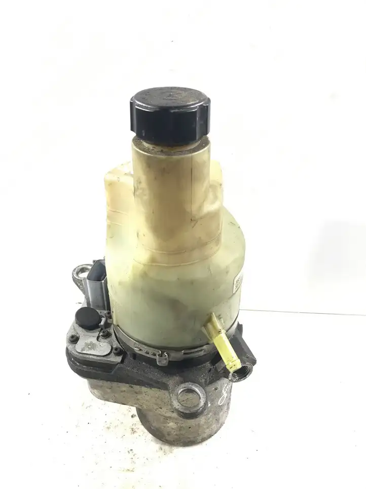 Volvo V50 (2004 - 2008) 5N513K514AD Насос ГУР — фото 1