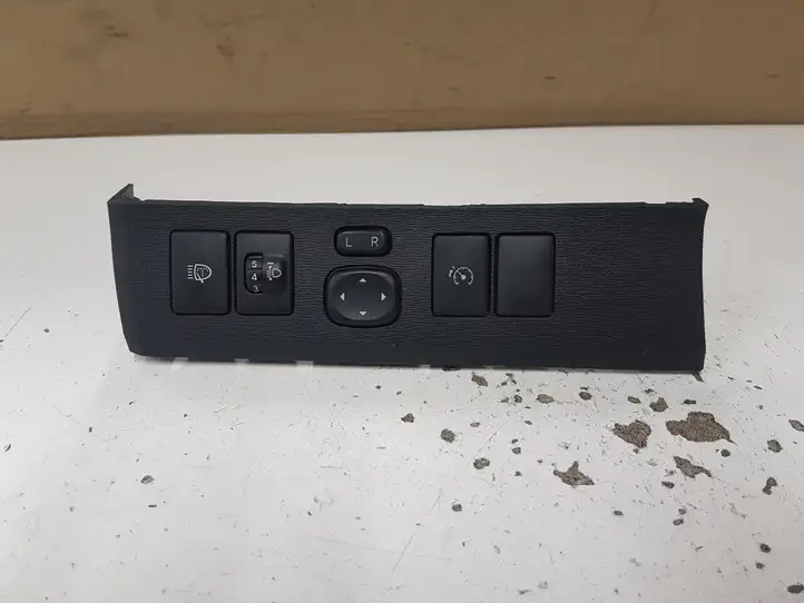 Toyota Avensis T270 (2009 - 2012) 5544605060 Блок кнопок на панели — фото 1