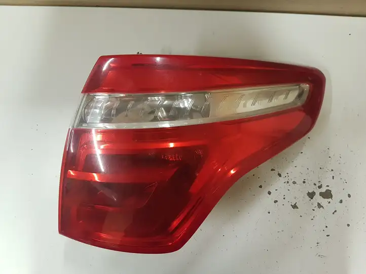 Citroen C4 I Picasso (2006 - 2013) 9653547480 Задний фонарь в кузове — фото 1