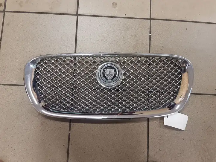 Jaguar XF X250 (2007 - 2015) 8X238A100AE Передняя решетка — фото 1