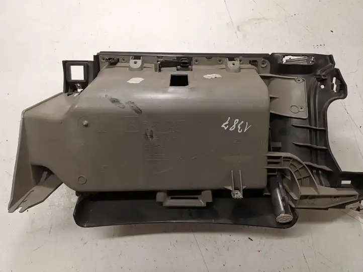 Citroen C4 I Picasso (2006 - 2013) 9654110677 Автомобильный холодильник — фото 2