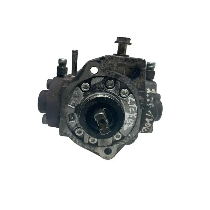 Lexus IS 220D-250-350 (2005 - 2010) Топливный насос — фото 1