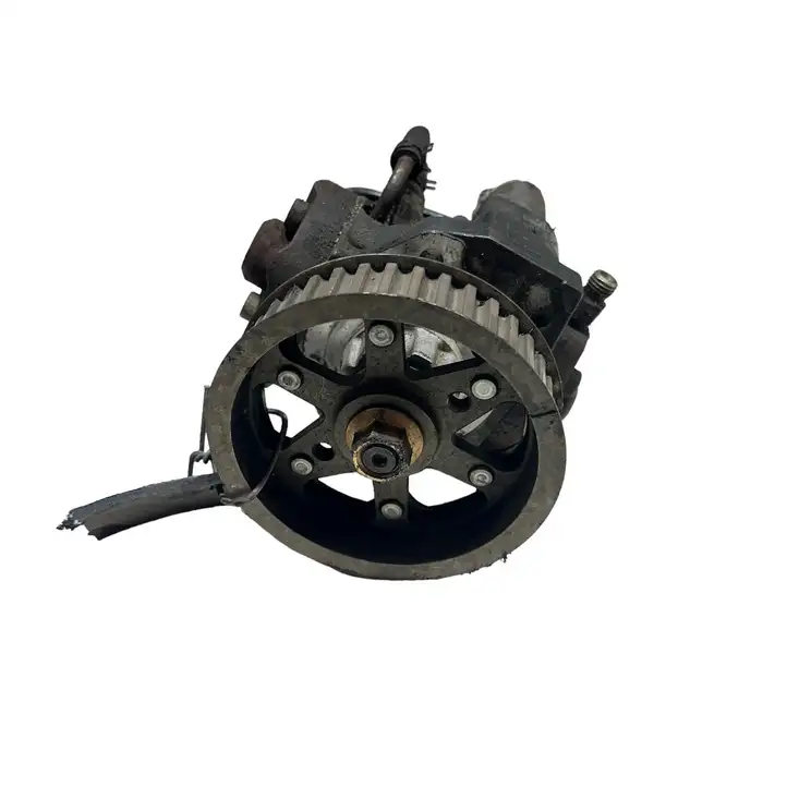 Toyota Avensis T250 (2006 - 2009) 221000G010 Топливный насос — фото 1