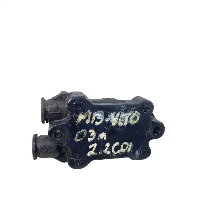Mercedes-Benz Vito Viano W638 (1996 - 2003) A6110900350 Топливный насос — фото 1