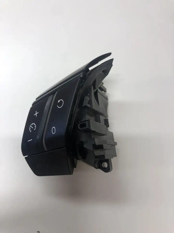 Volvo XC90 (2002 - 2006) 30739566 Кнопки на рулевом колесе — фото 3