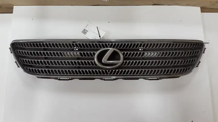 Lexus IS 200-300 (1999 - 2005) 5315553010 Передняя решетка — фото 1