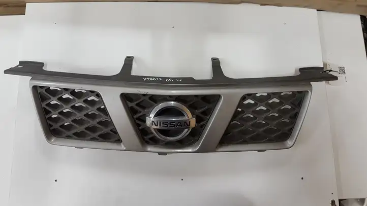 Nissan X-Trail T30 (2001 - 2007) 62310EQ303 Передняя решетка — фото 1