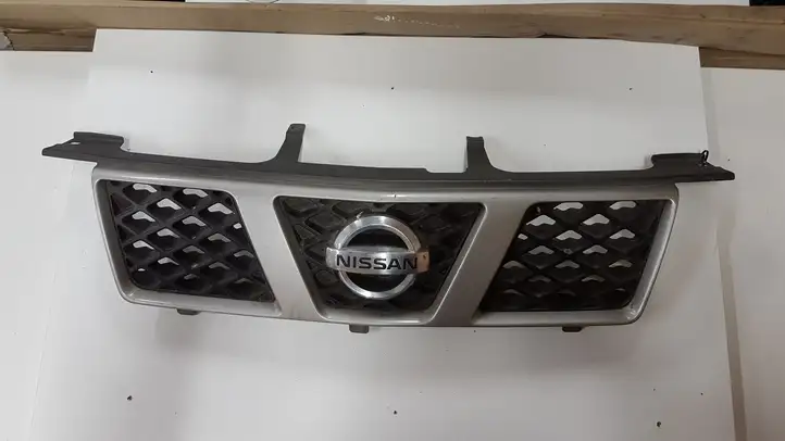 Nissan X-Trail T31 (2007 - 2014) 62310EQ303 Передняя решетка — фото 1