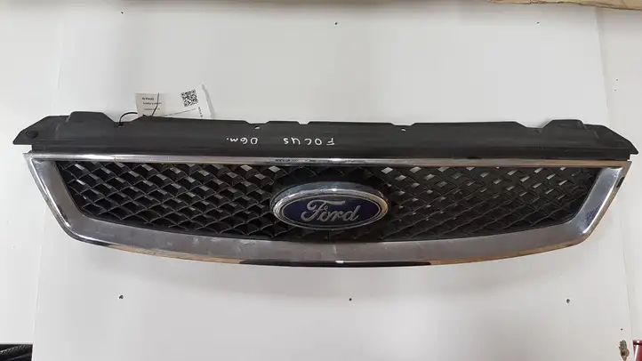 Ford Focus (2005 - 2008) 4M518138B Передняя решетка — фото 1