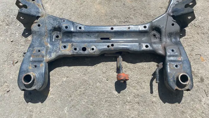 Kia Sorento (2009 - 2014) Передняя балка подвески — фото 14