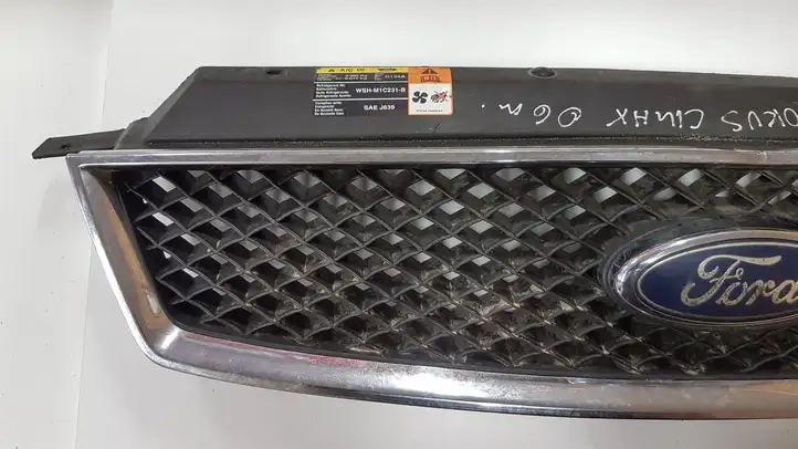 Ford Focus (2005 - 2008) 3M51R8200A Передняя решетка — фото 6